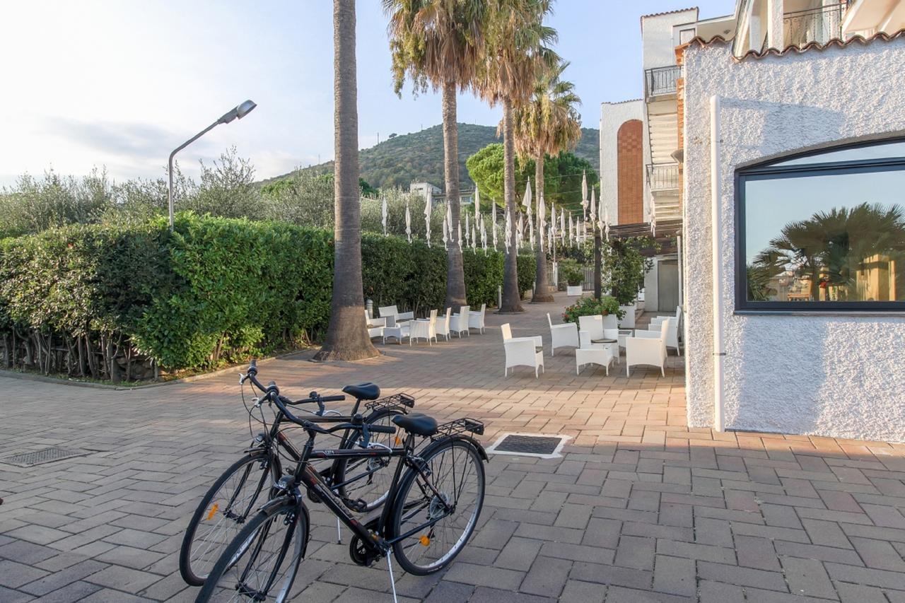 Hotel Riviera Pietra Ligure Exterior photo