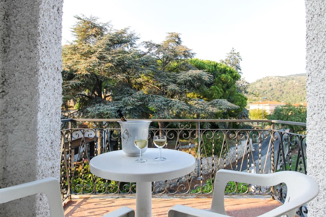 Hotel Riviera Pietra Ligure Exterior photo