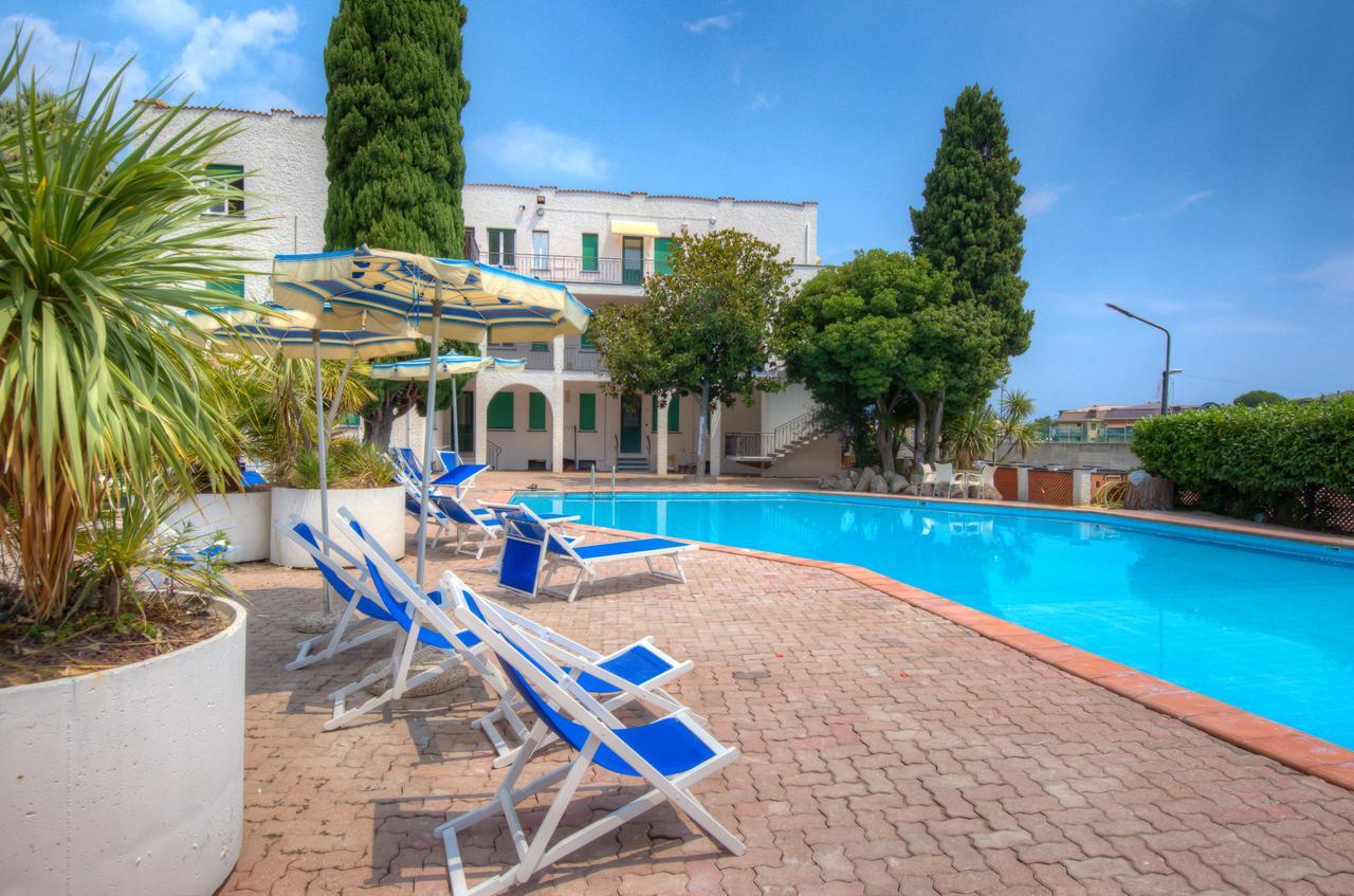 Hotel Riviera Pietra Ligure Exterior photo