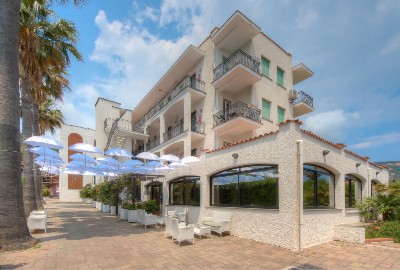 Hotel Riviera Pietra Ligure Exterior photo