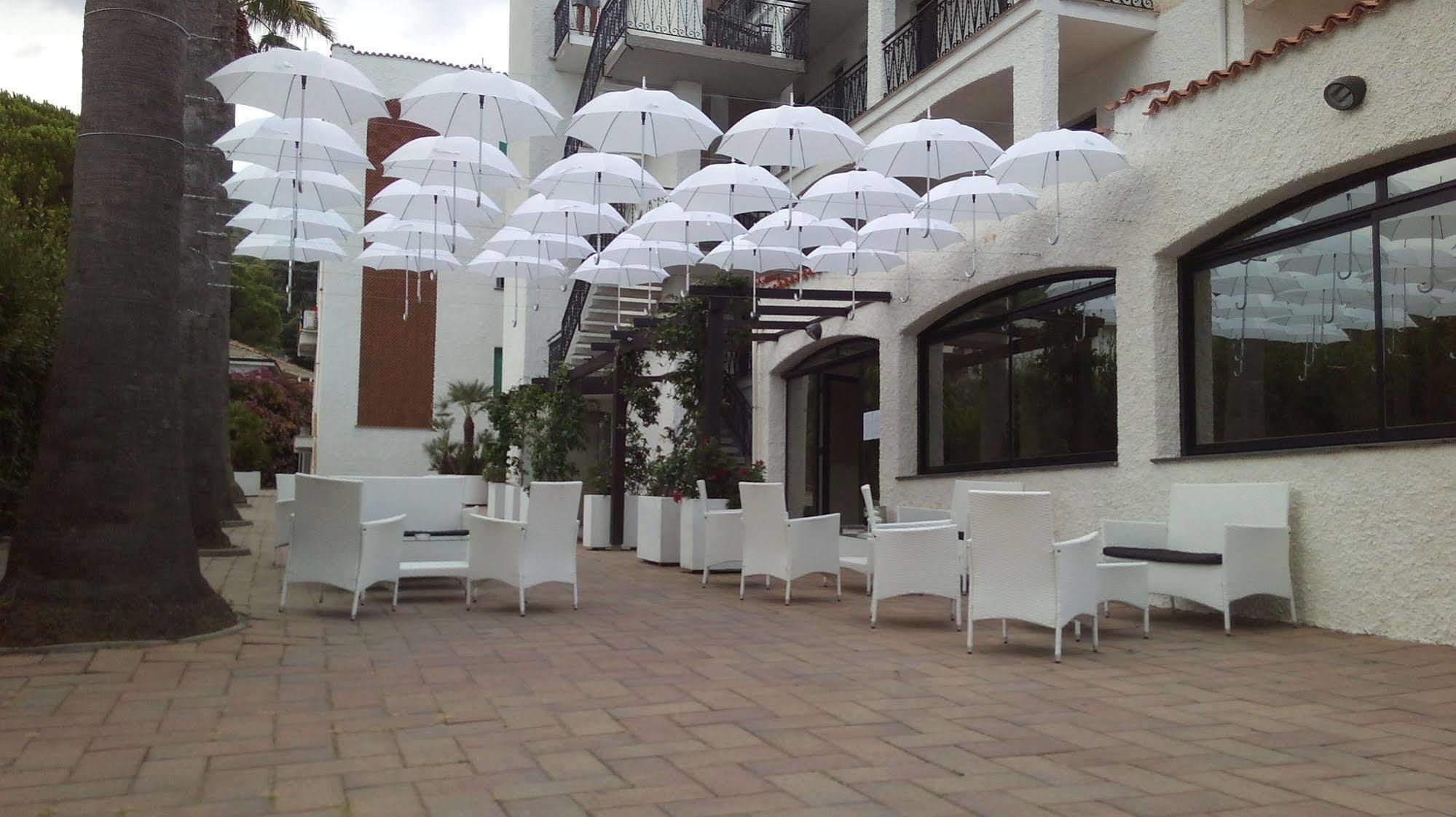 Hotel Riviera Pietra Ligure Exterior photo